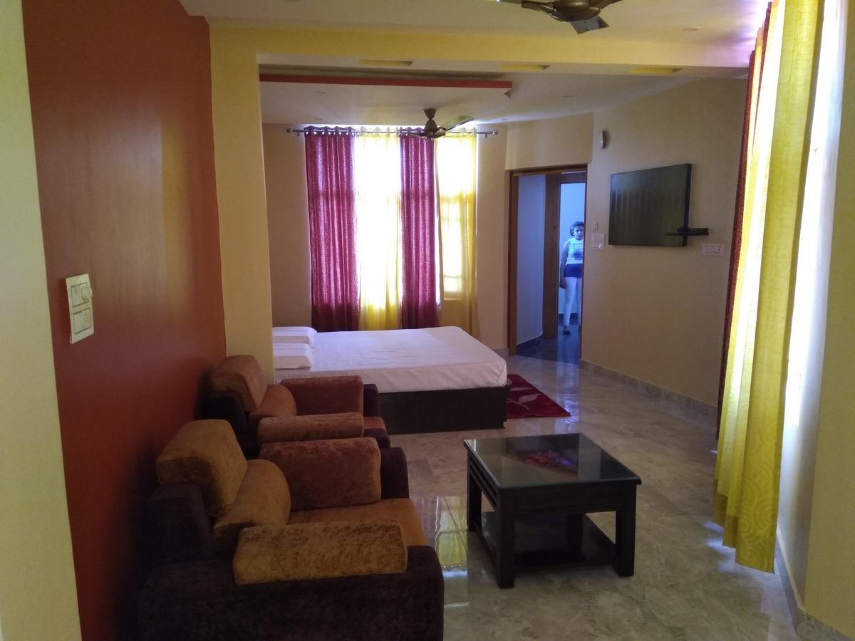 Hotel Sky Bule & Restaurant Khas Nagrota Exterior photo