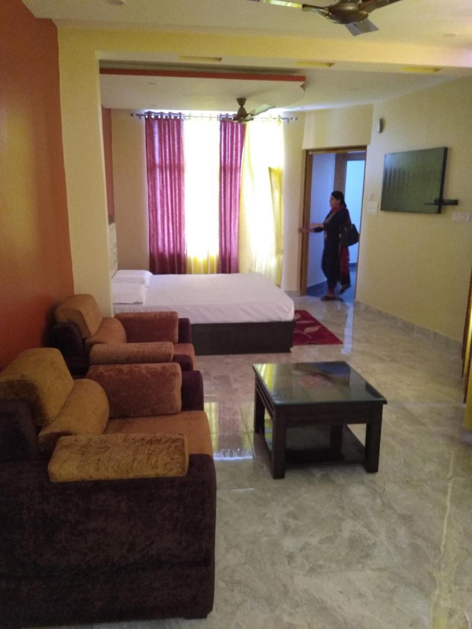 Hotel Sky Bule & Restaurant Khas Nagrota Exterior photo