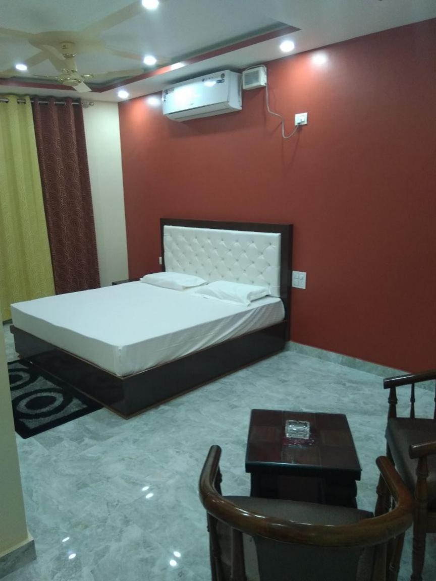 Hotel Sky Bule & Restaurant Khas Nagrota Exterior photo